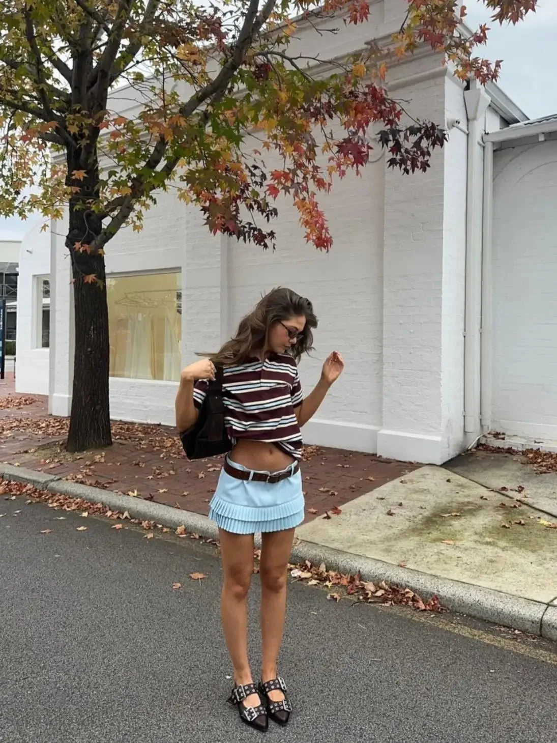 Bella Low-Waist Pleated Mini Skirt - Image 5