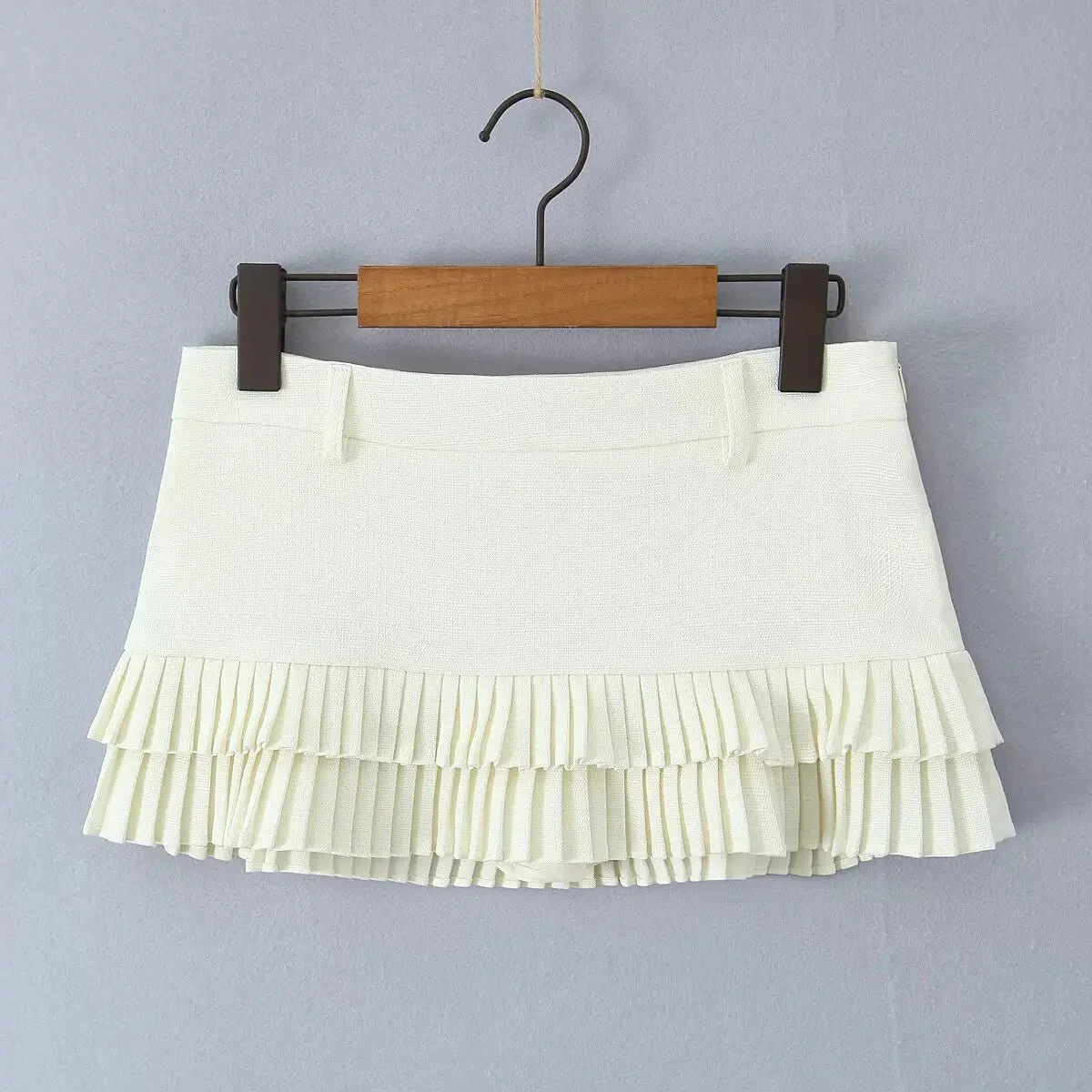 Bella Low-Waist Pleated Mini Skirt - Image 6