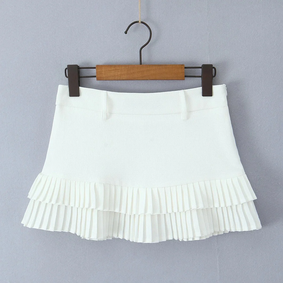 Bella Low-Waist Pleated Mini Skirt - Image 9