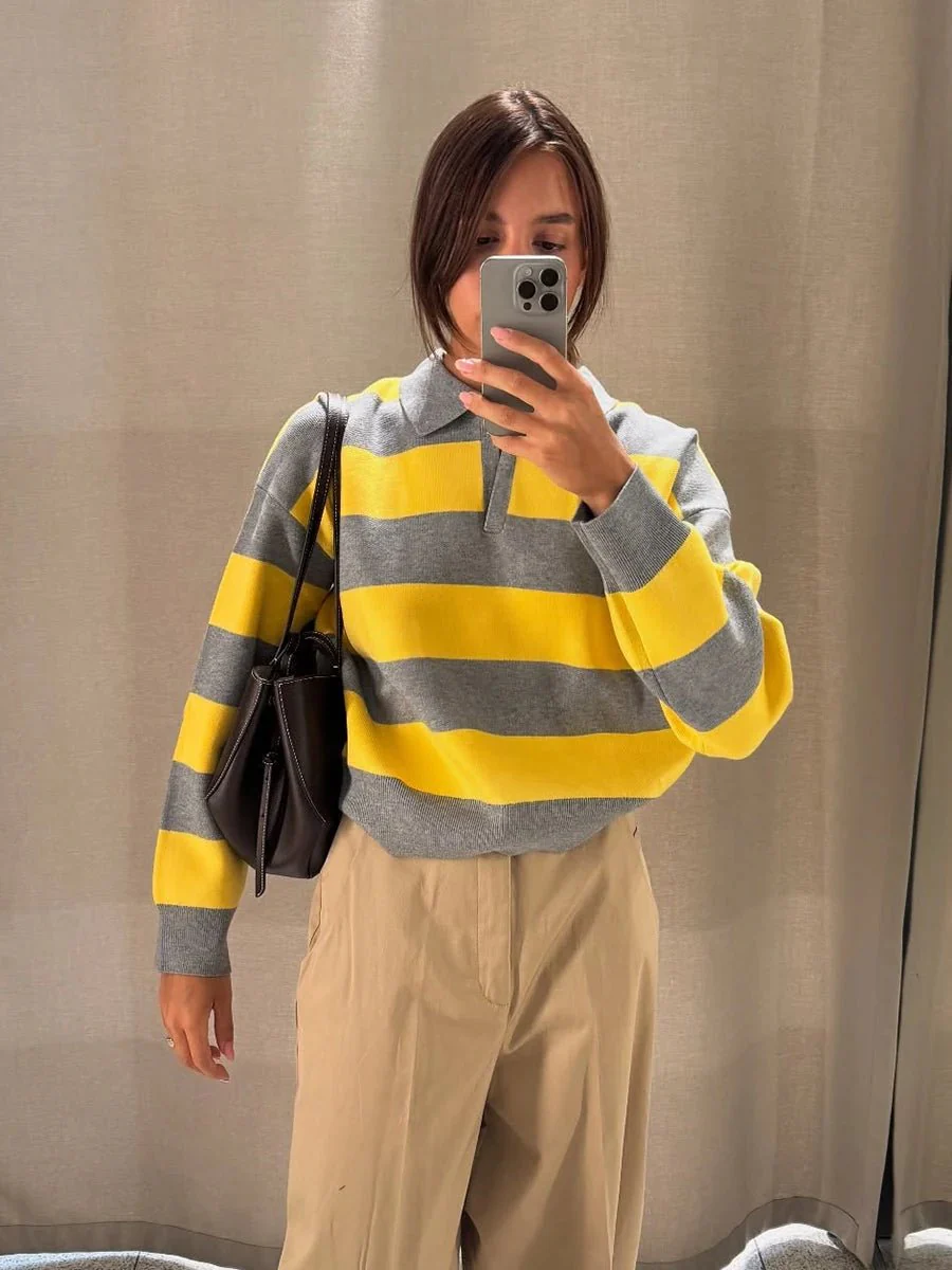 Una Striped Knitted V-Neck Pullover - Image 3